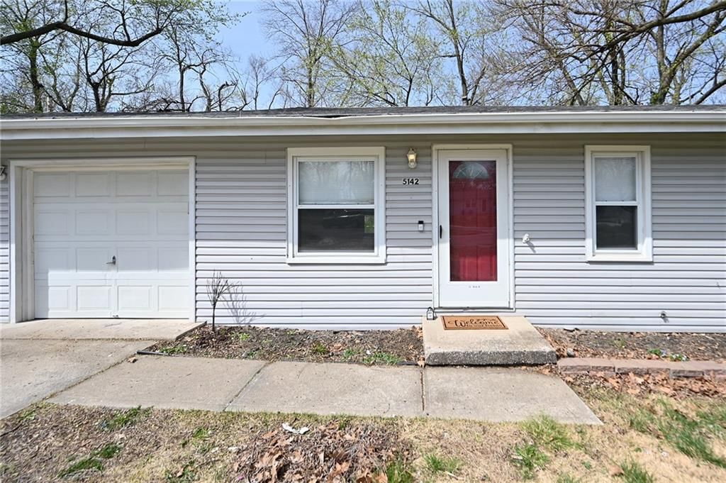 5142 N Corrington Avenue — photo 2