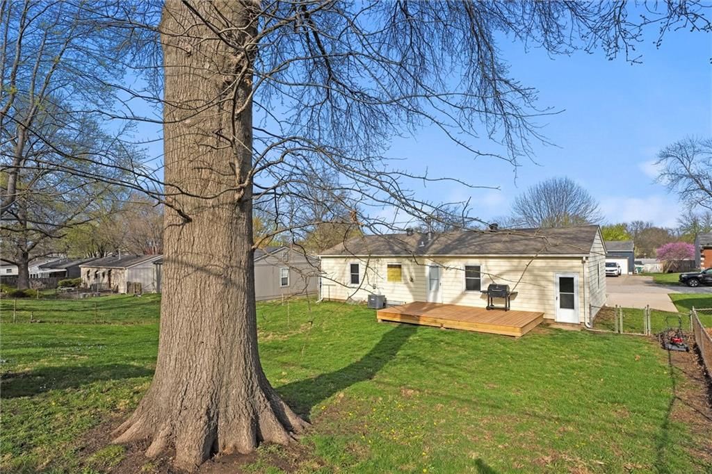 1204 N Indian Lane — photo 22