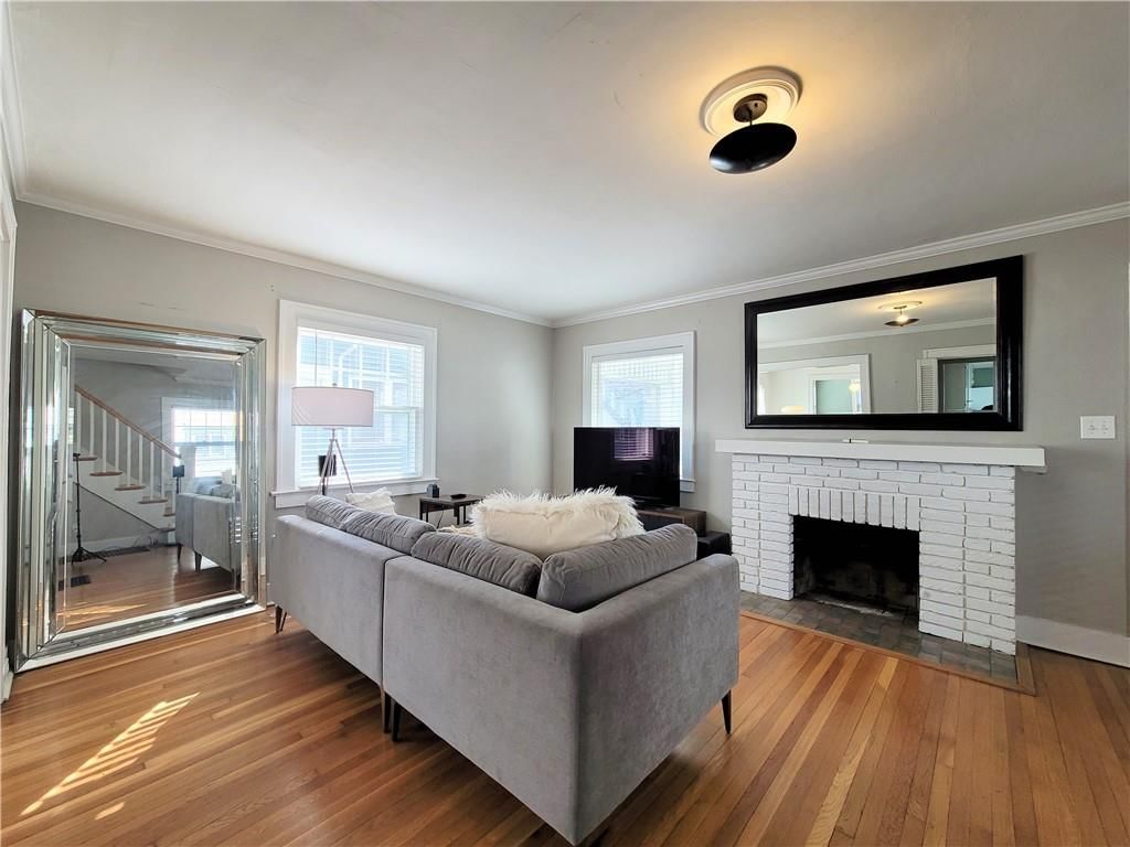 410 E 59th Street — photo 11
