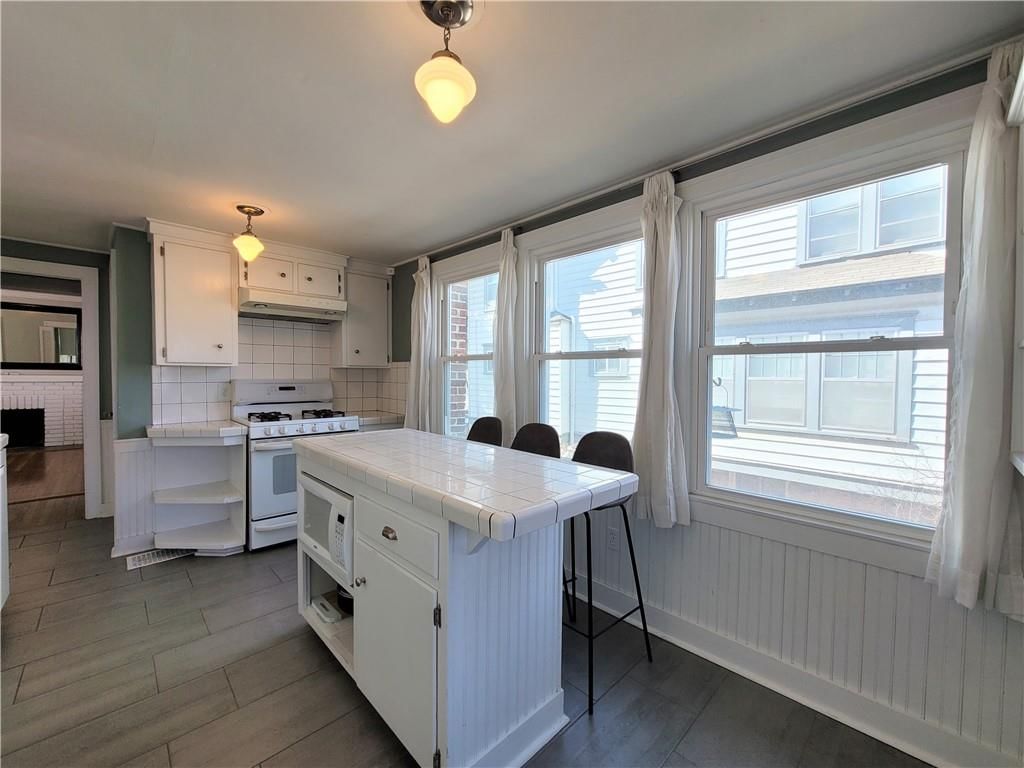 410 E 59th Street — photo 21