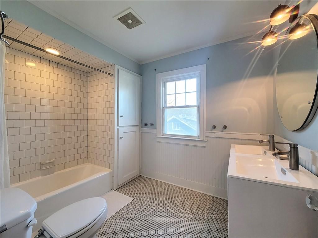 410 E 59th Street — photo 28