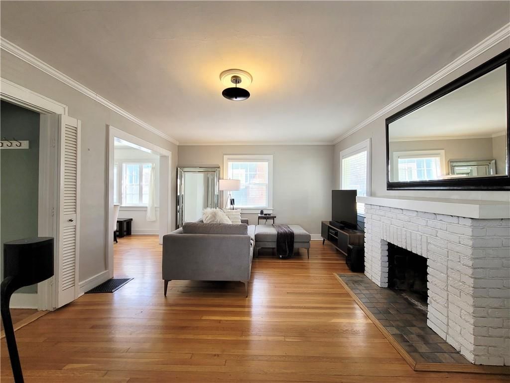 410 E 59th Street — photo 10
