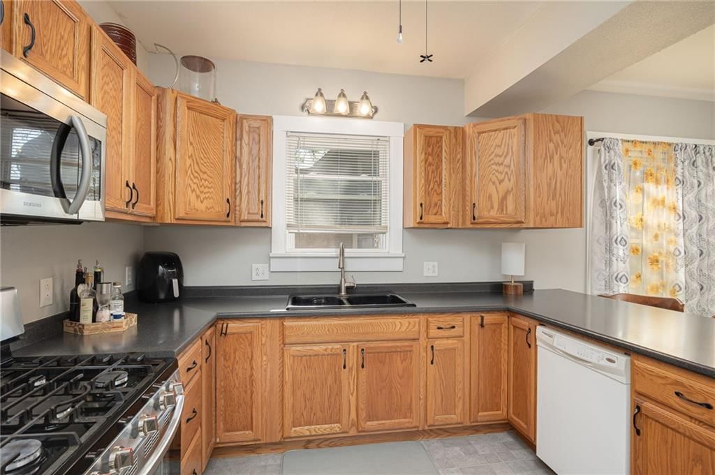 809 W William Street — photo 8