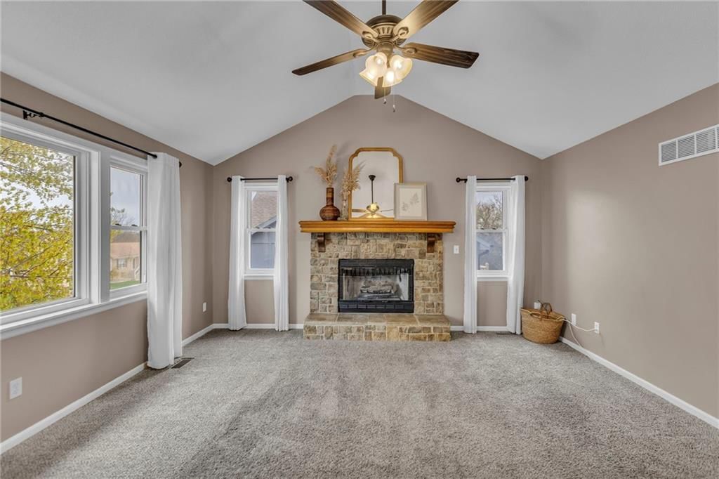 1606 W Pelham Path — photo 8