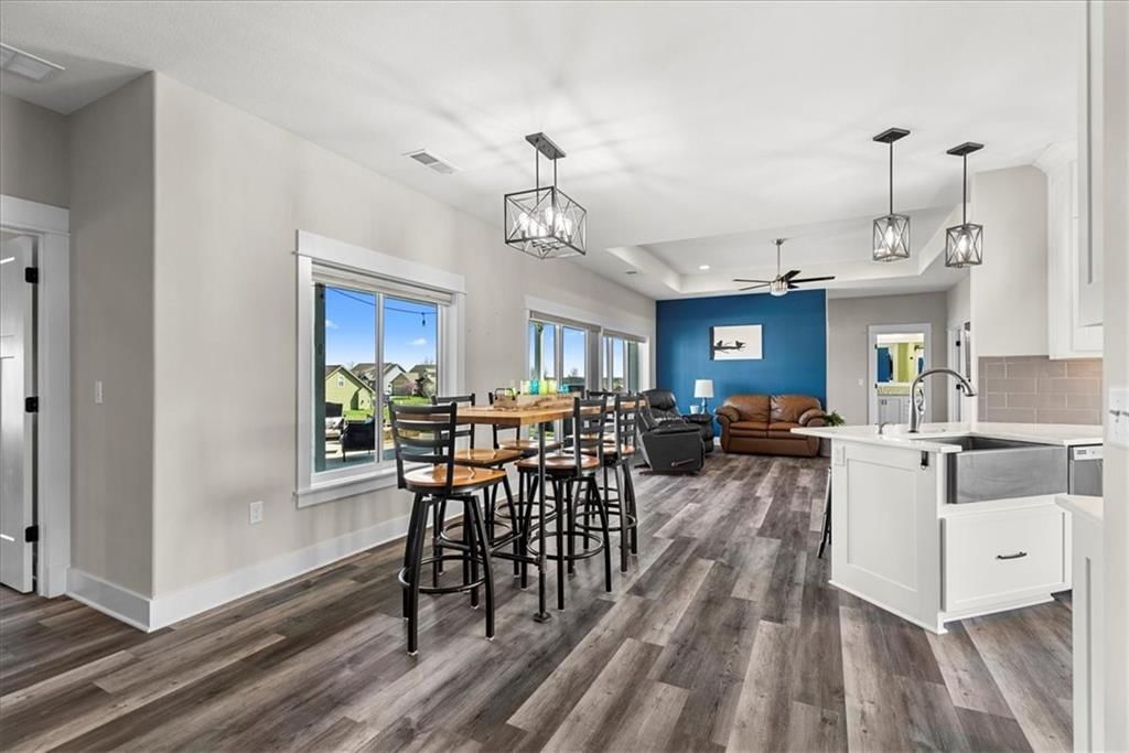 2622 S Fir Terrace — photo 13