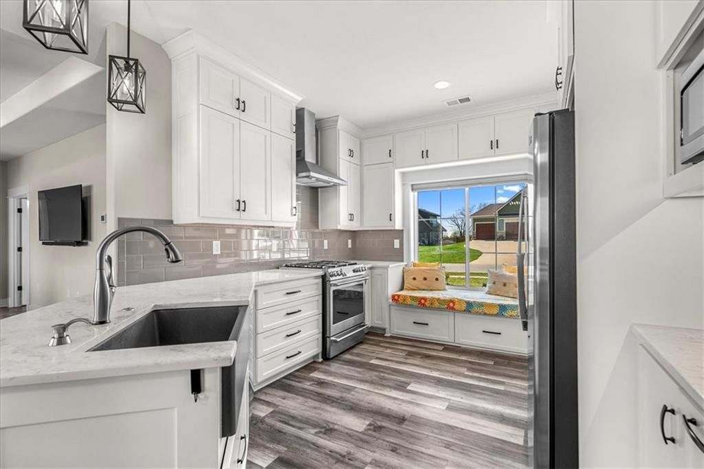 2622 S Fir Terrace — photo 14