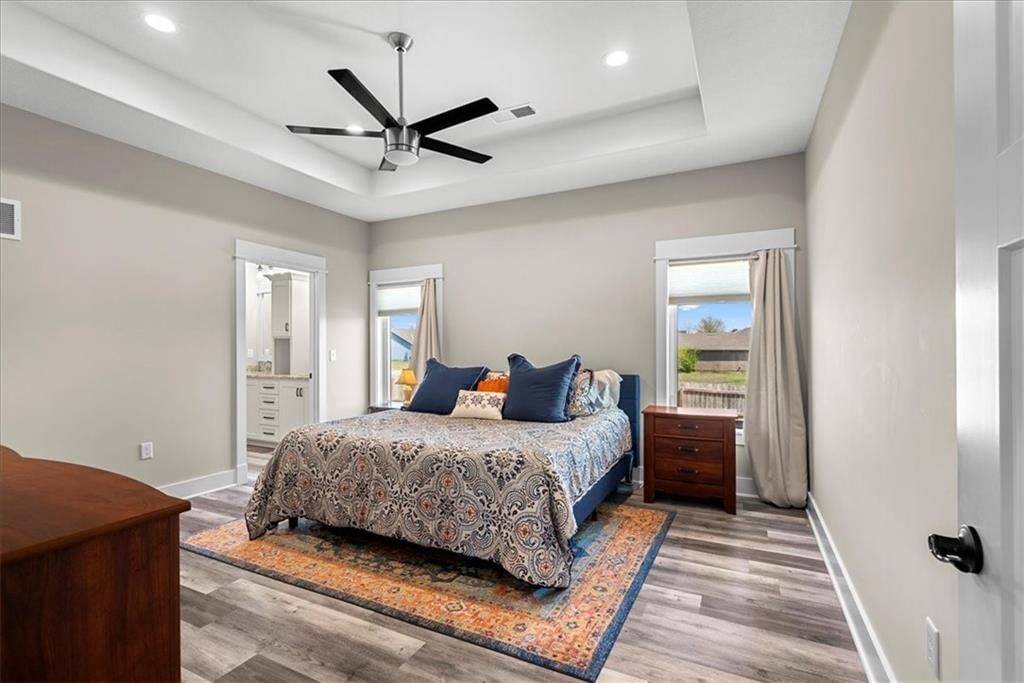 2622 S Fir Terrace — photo 18