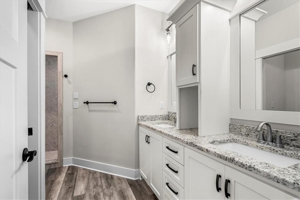 2622 S Fir Terrace — photo 20