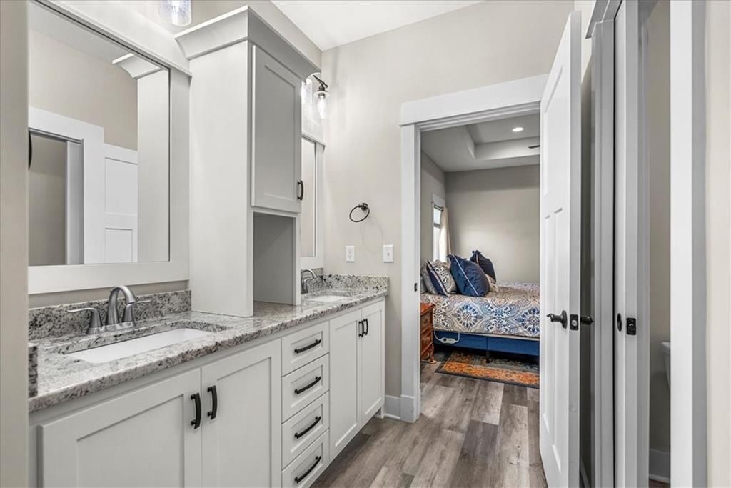 2622 S Fir Terrace — photo 24