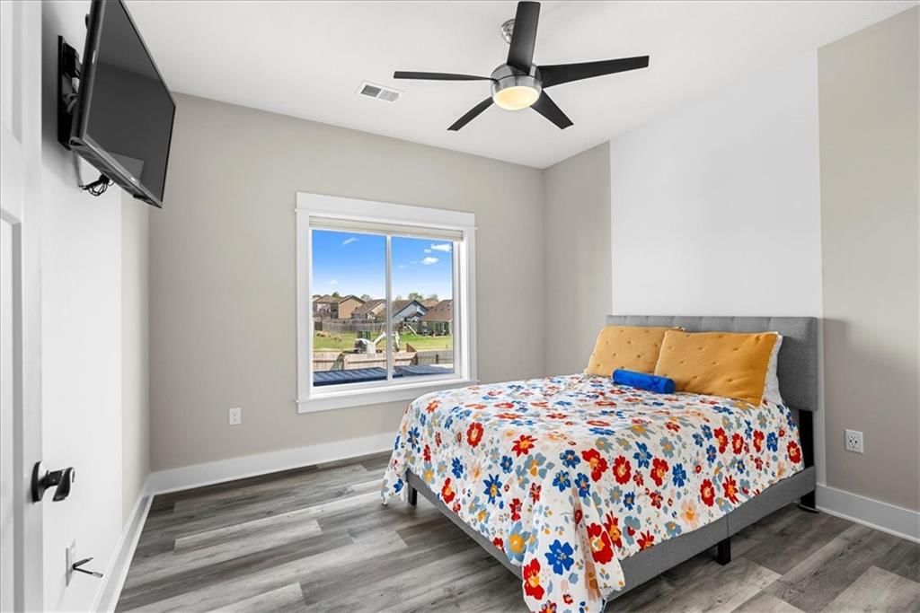 2622 S Fir Terrace — photo 25