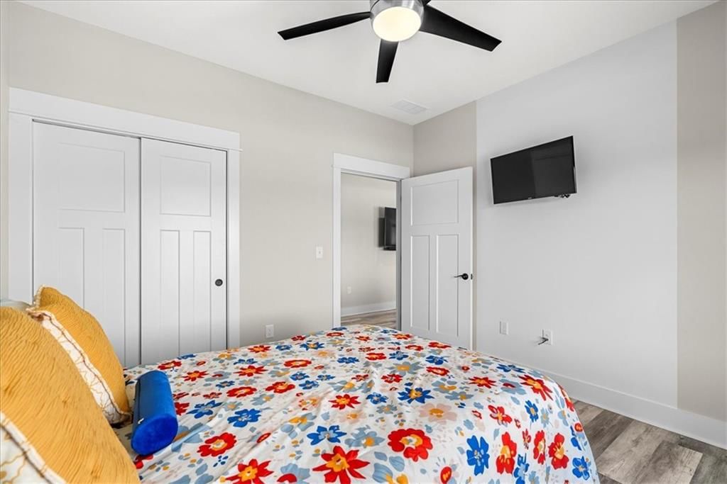 2622 S Fir Terrace — photo 26
