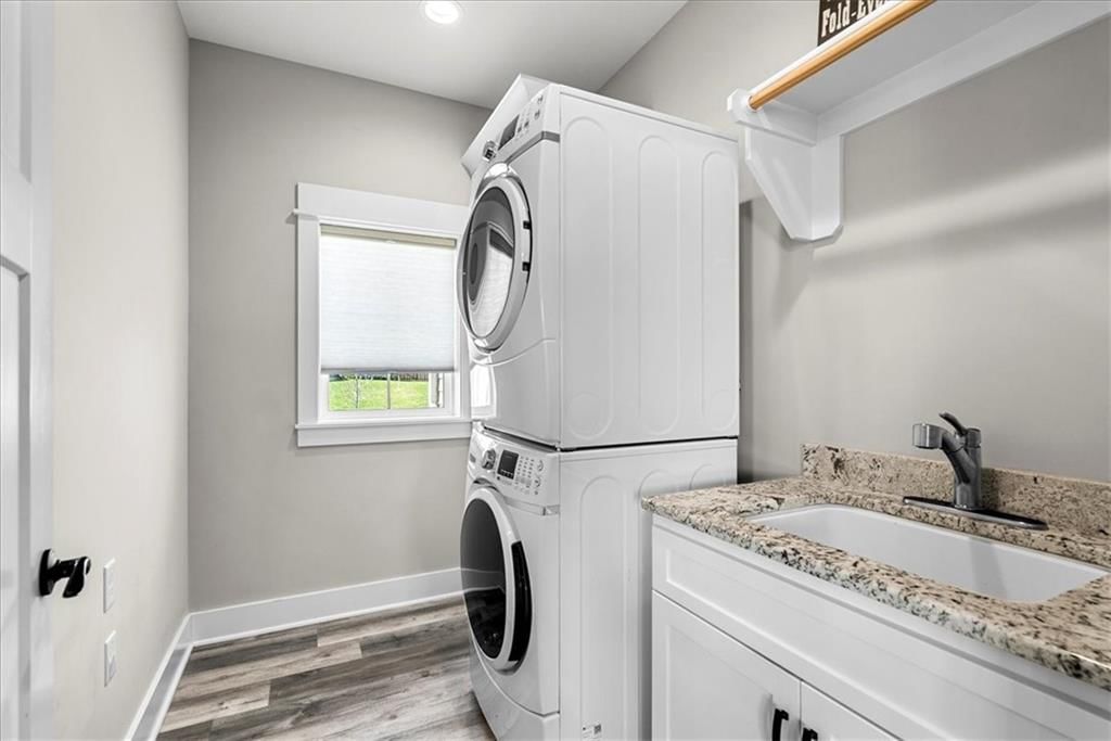 2622 S Fir Terrace — photo 31