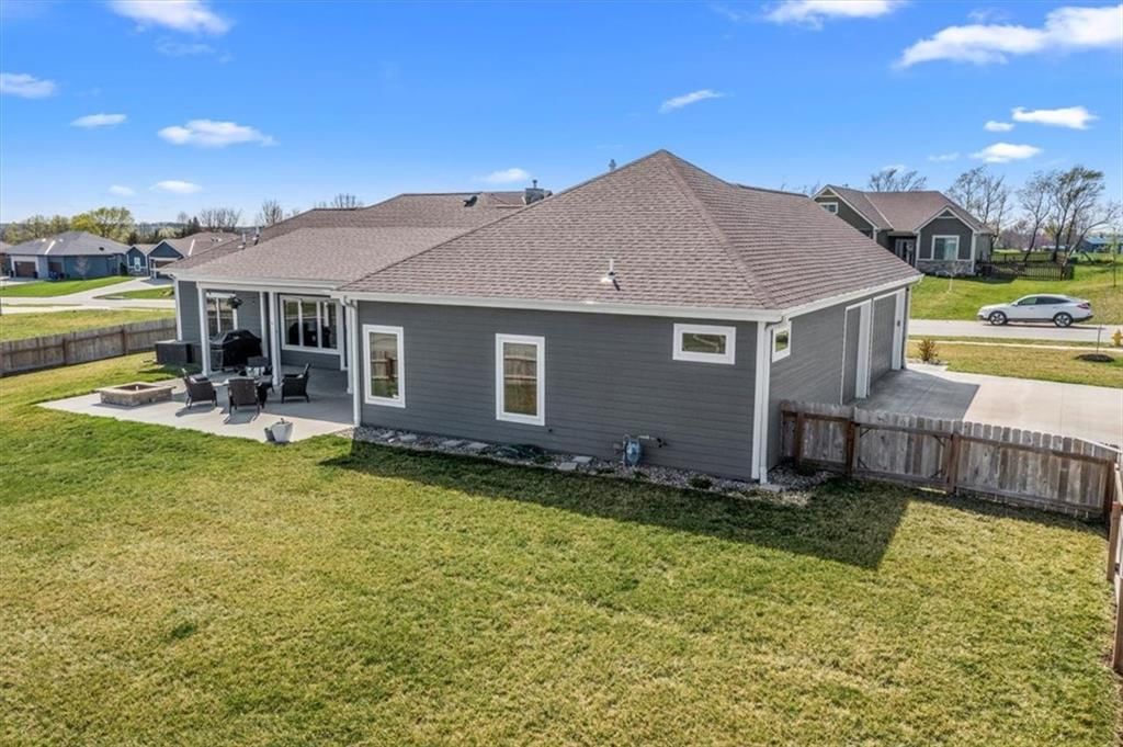 2622 S Fir Terrace — photo 35