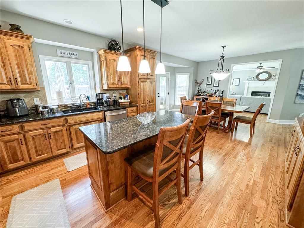 305 SE Sumpter Drive — photo 6