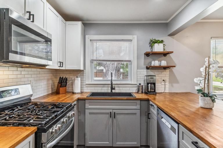 1900 W 73rd Street — photo 13