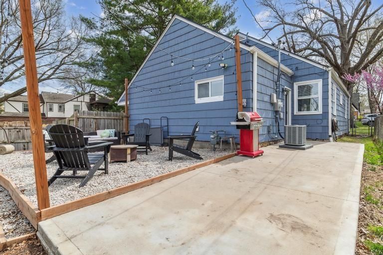 1900 W 73rd Street — photo 33