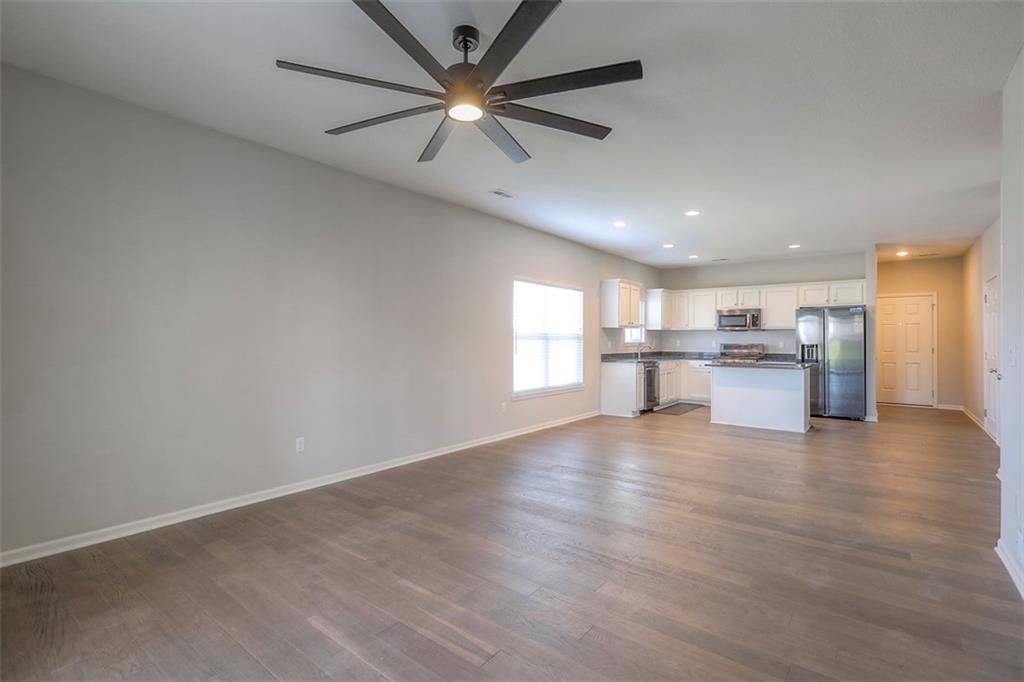 12334 N Pomona Avenue — photo 11