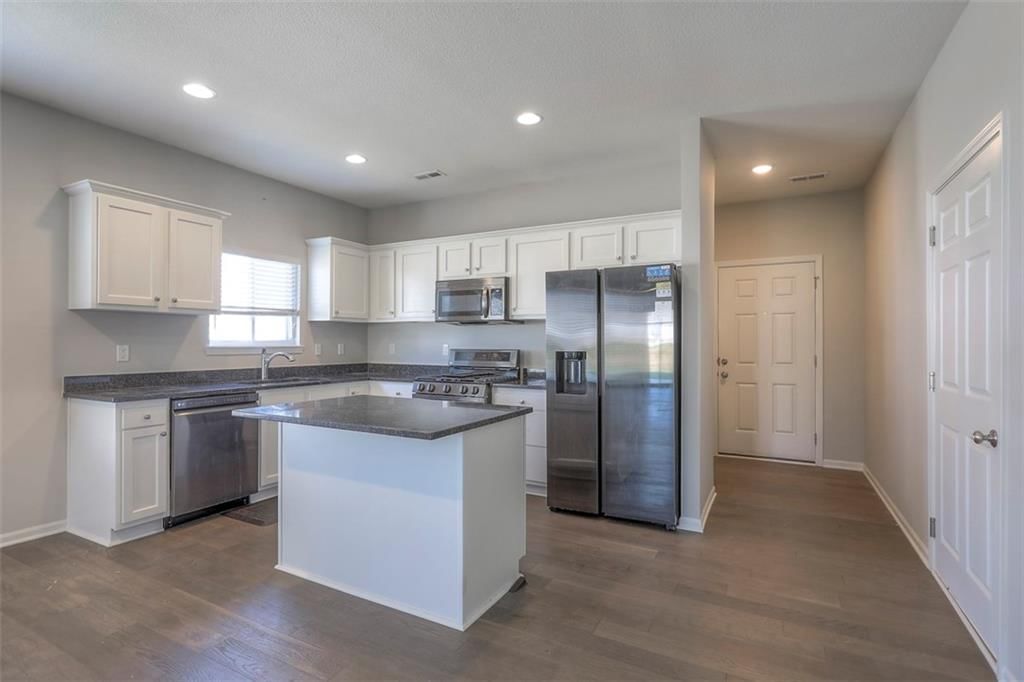 12334 N Pomona Avenue — photo 5