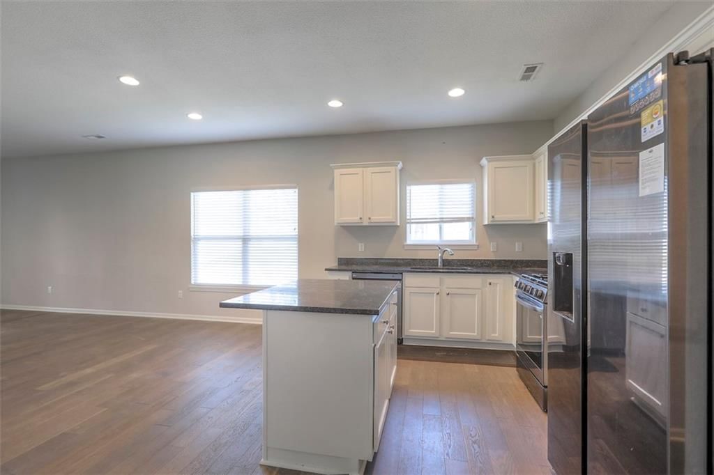 12334 N Pomona Avenue — photo 9