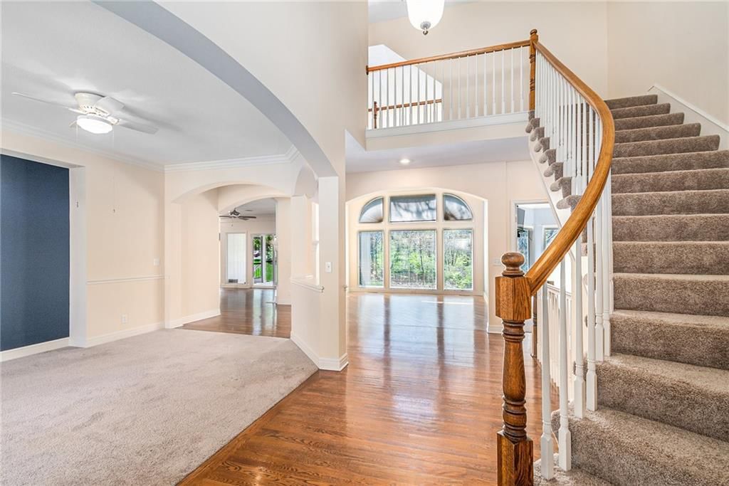 8000 Agron Drive — photo 3