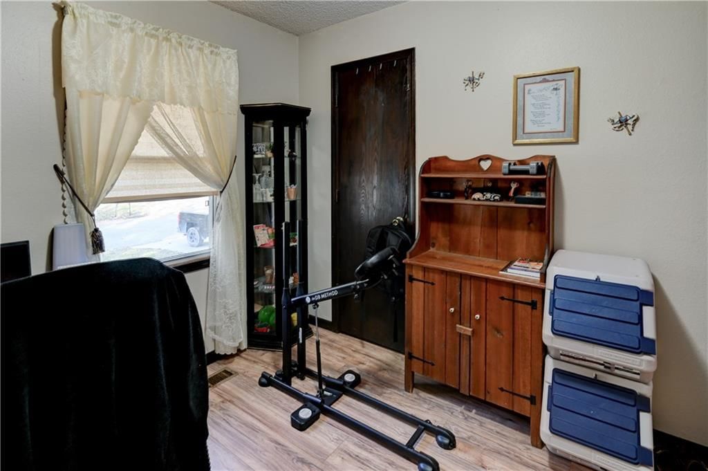1509 Lawndale Avenue — photo 35