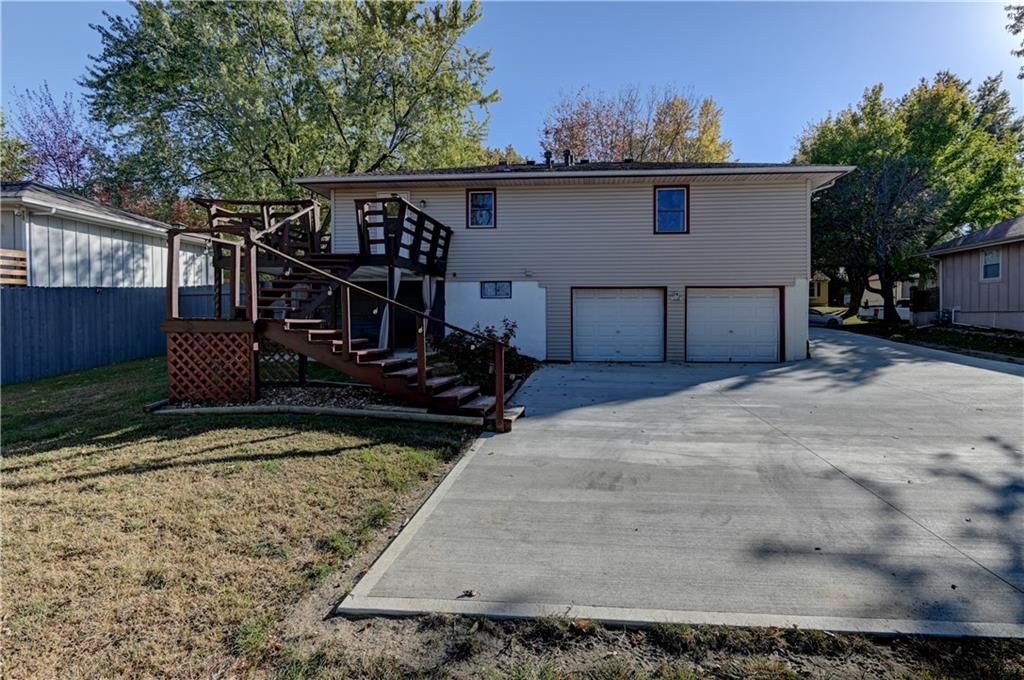 1509 Lawndale Avenue — photo 9