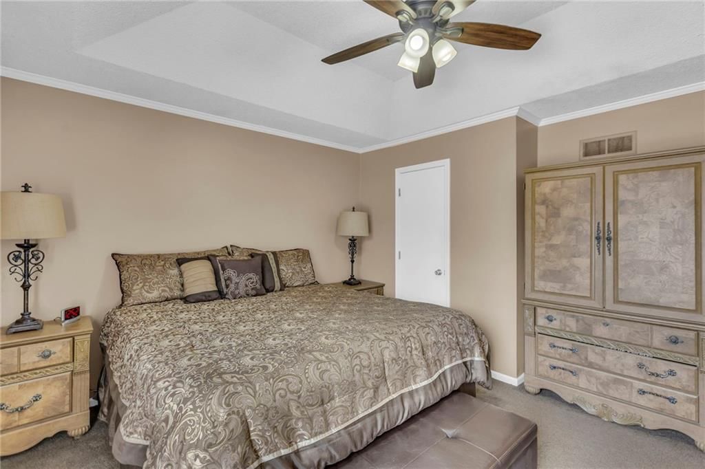 15205 S Locust Street — photo 17