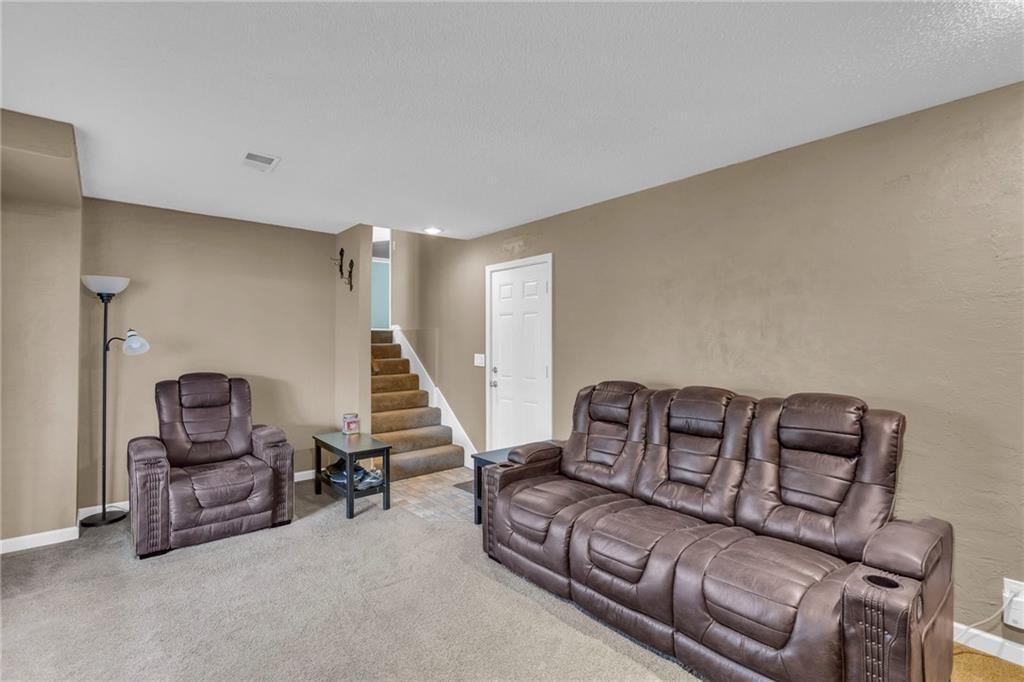 15205 S Locust Street — photo 26