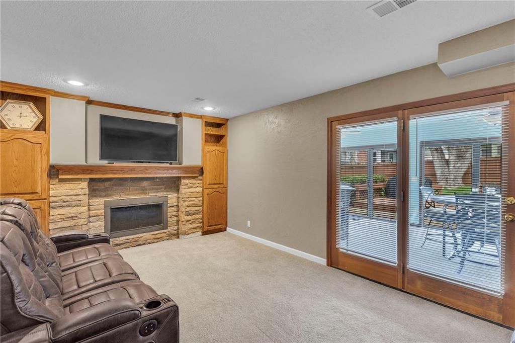 15205 S Locust Street — photo 27