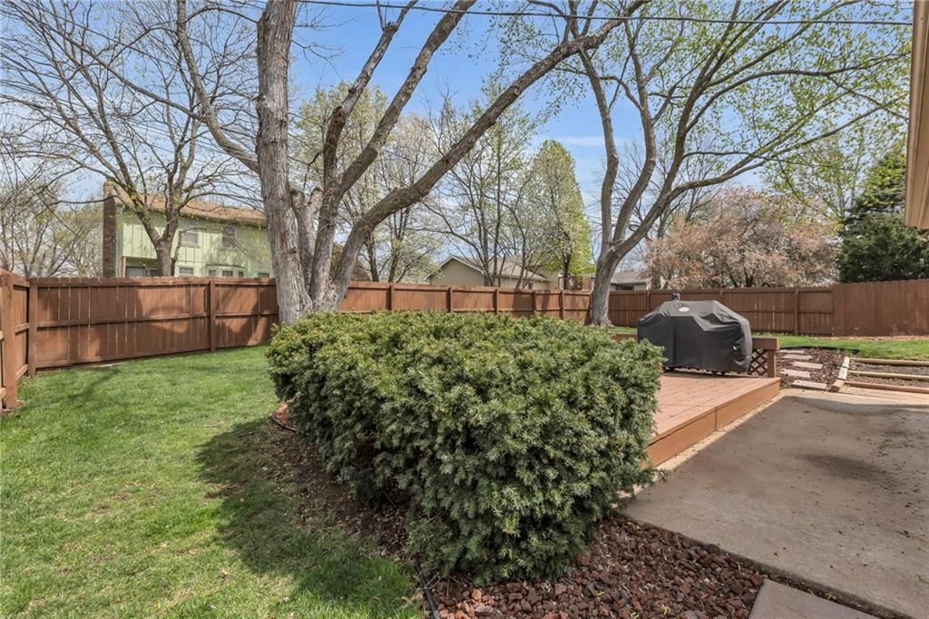 15205 S Locust Street — photo 34