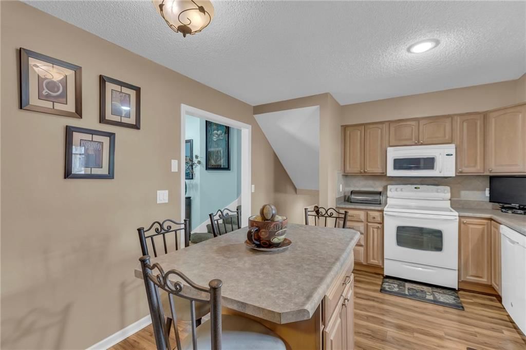 15205 S Locust Street — photo 10