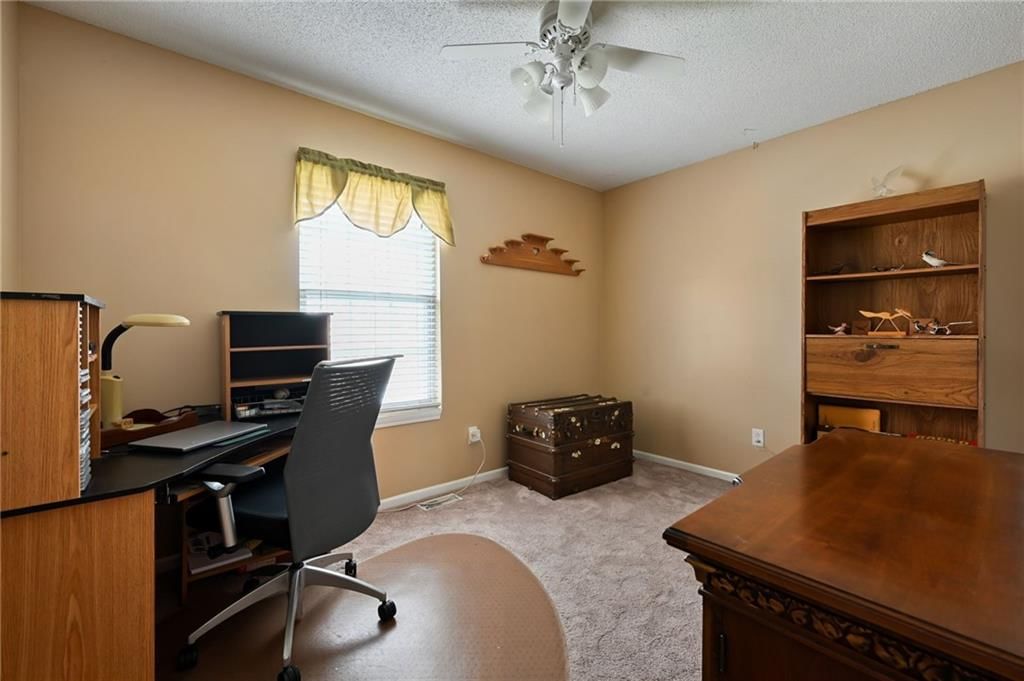 1323 NE Ridgeview Drive — photo 11
