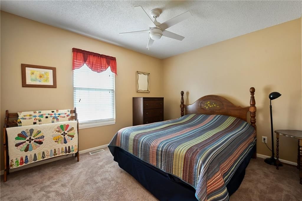 1323 NE Ridgeview Drive — photo 15