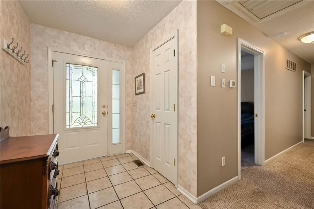 1323 NE Ridgeview Drive — photo 4