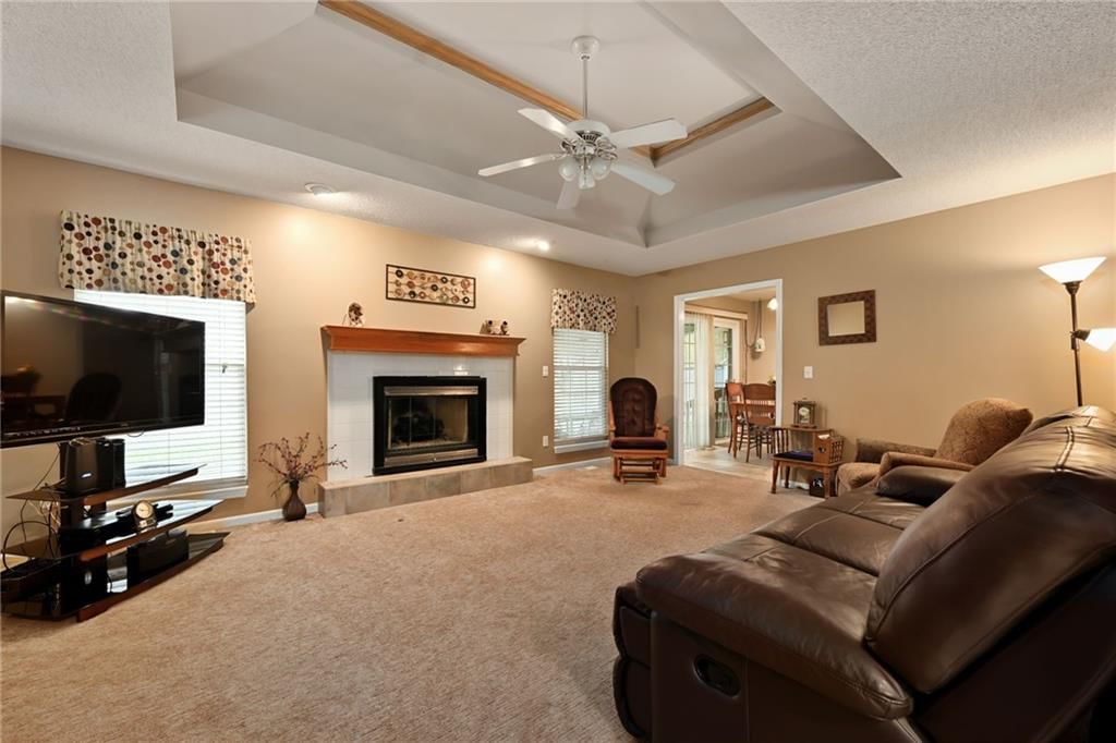 1323 NE Ridgeview Drive — photo 5