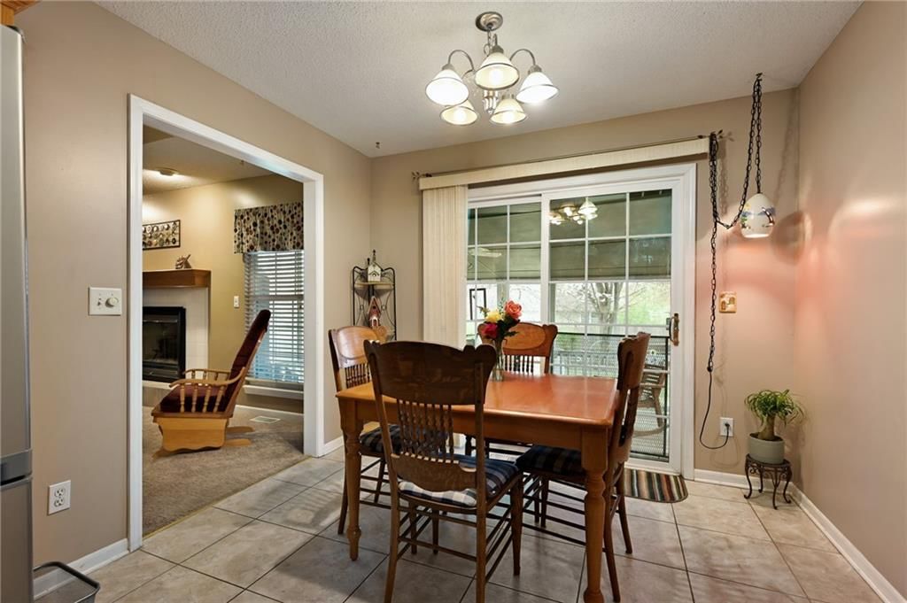 1323 NE Ridgeview Drive — photo 9