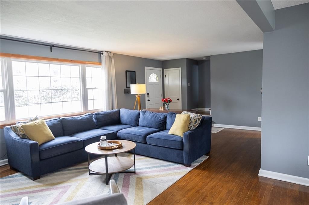 216 W 70th Terrace — photo 6