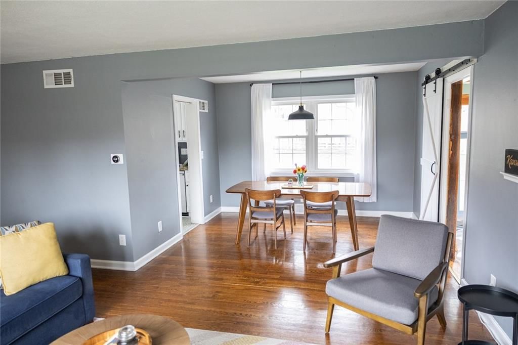 216 W 70th Terrace — photo 9