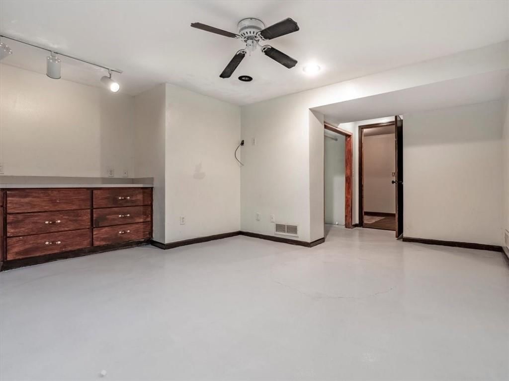 917 S 39th Street — photo 36