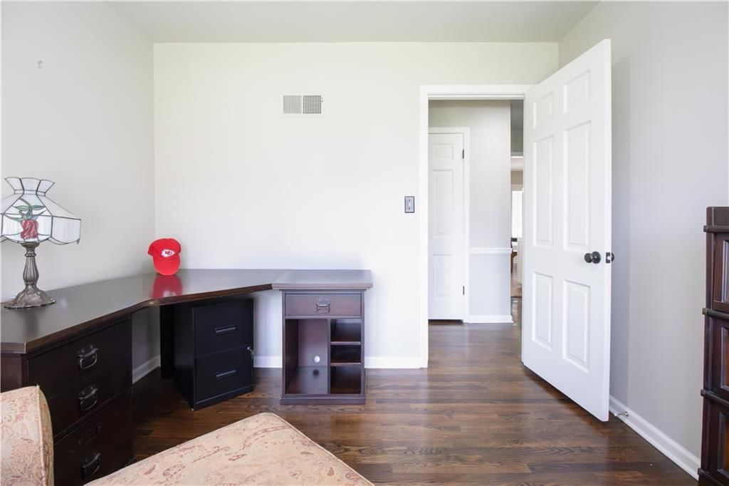 8544 Roe Avenue — photo 36
