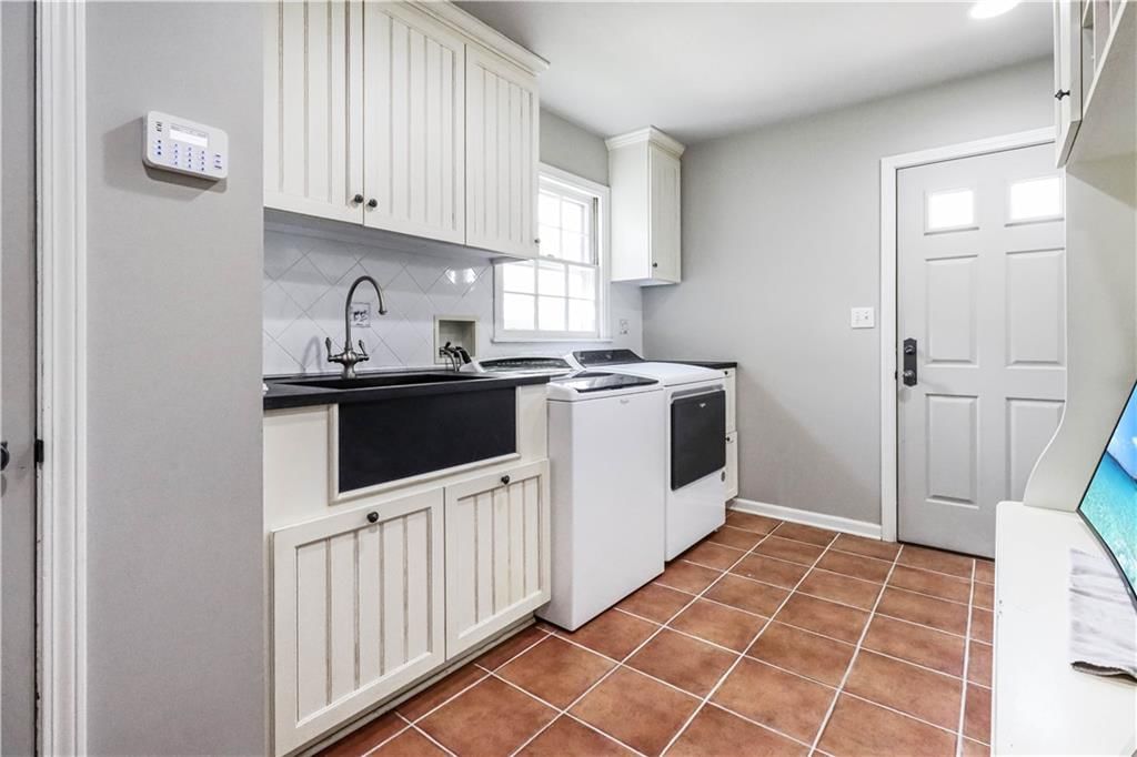 8544 Roe Avenue — photo 45