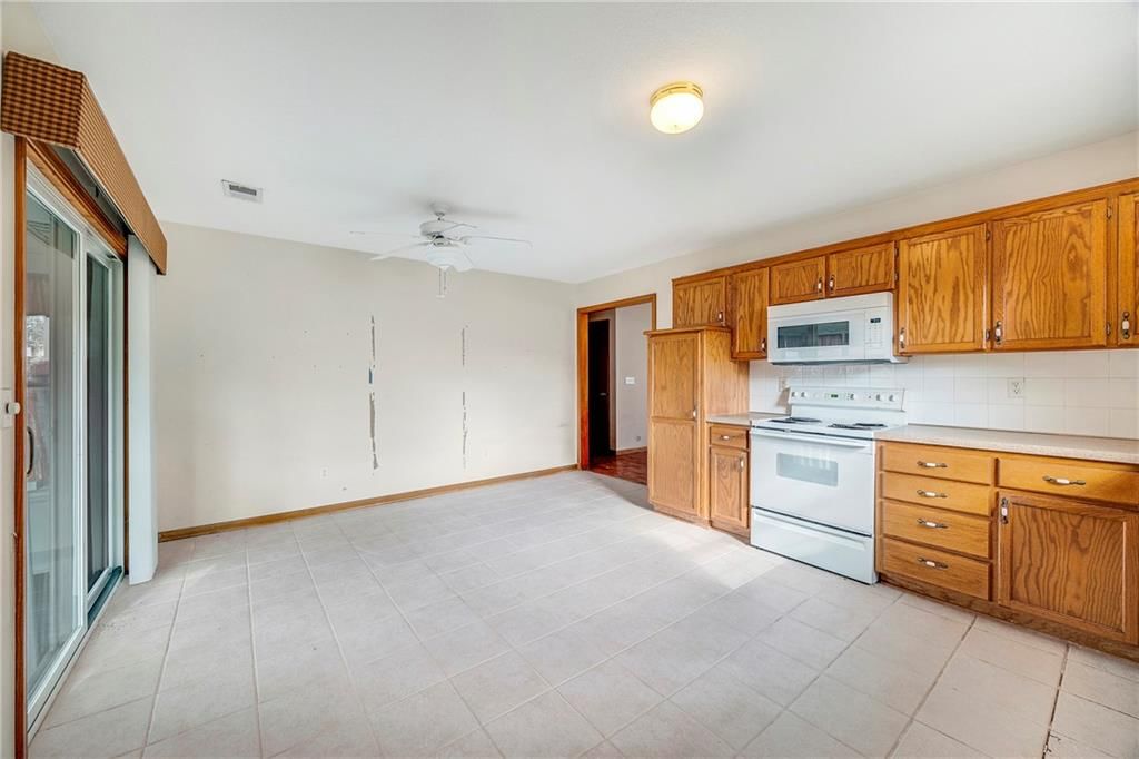 701 Broadway Street — photo 5