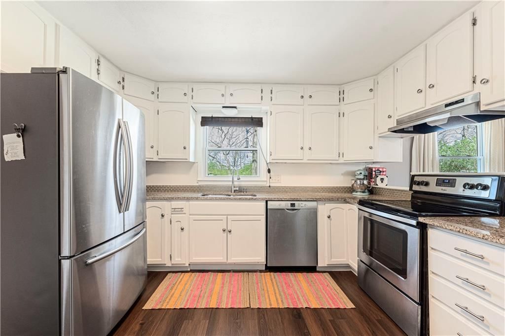 10000 Tracy Avenue — photo 13