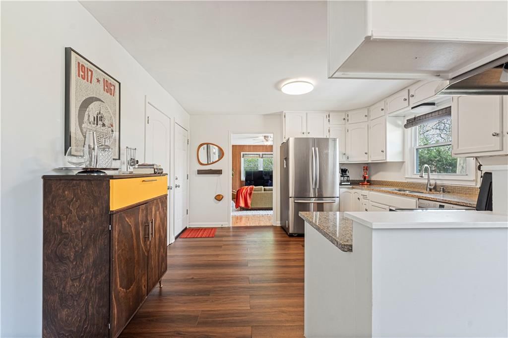 10000 Tracy Avenue — photo 15