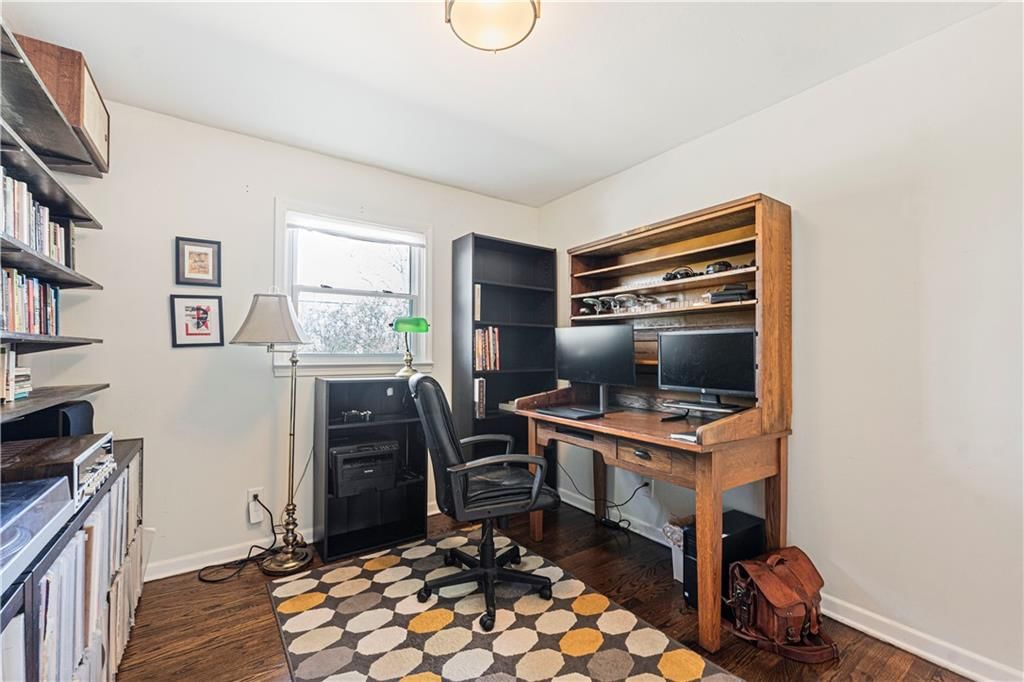 10000 Tracy Avenue — photo 17