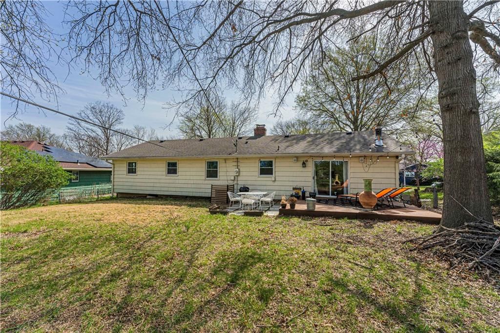 10000 Tracy Avenue — photo 30