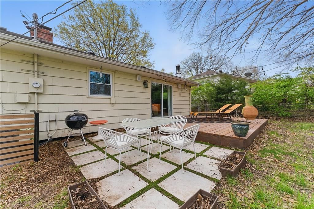 10000 Tracy Avenue — photo 34