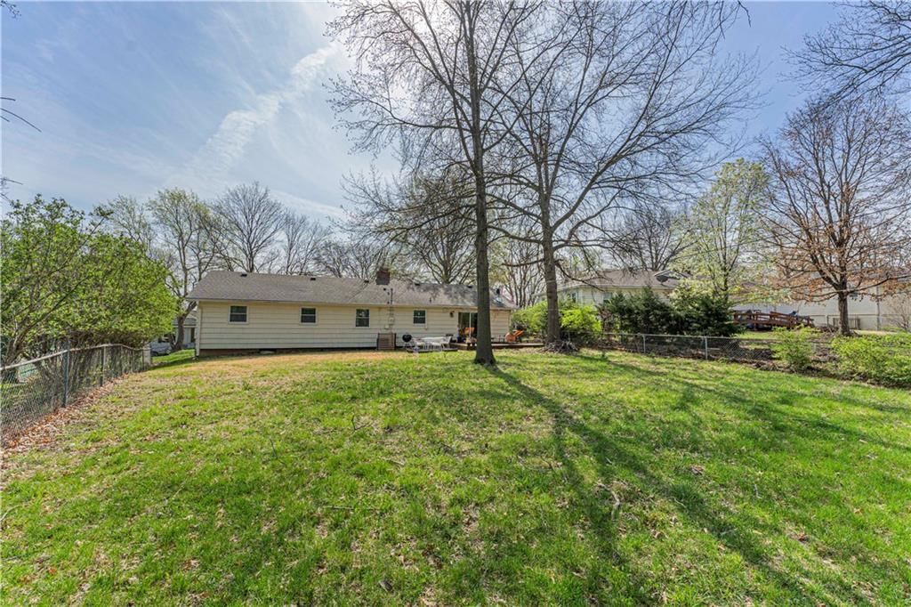 10000 Tracy Avenue — photo 35