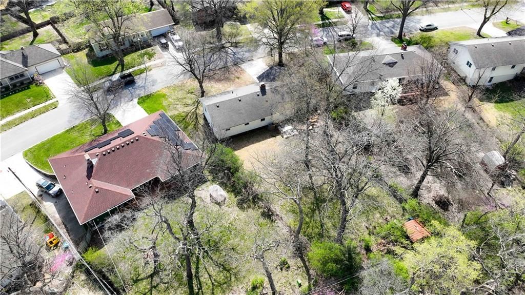 10000 Tracy Avenue — photo 42