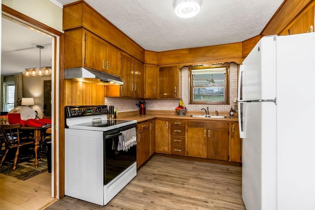 5330 N Spruce Avenue — photo 9